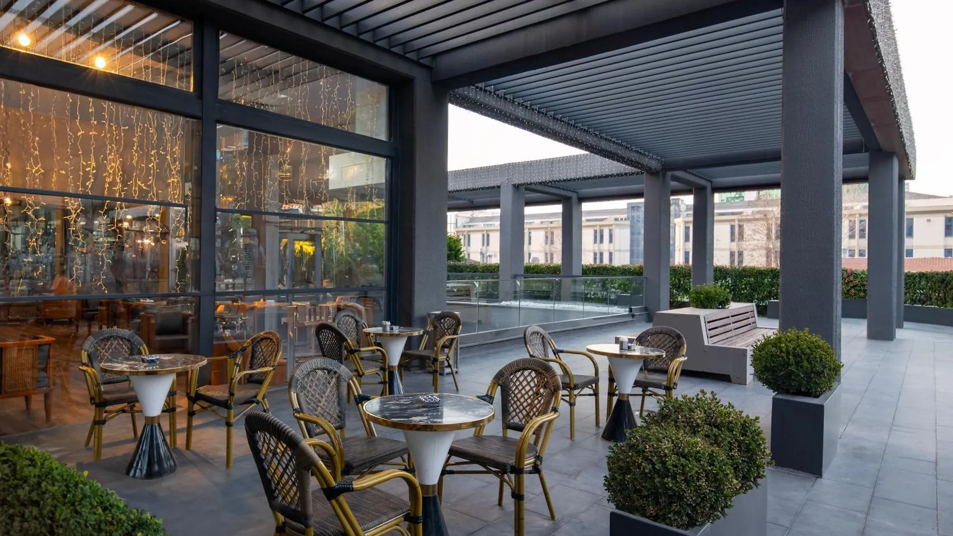 Movenpick Living Istanbul West Hotel 5*,