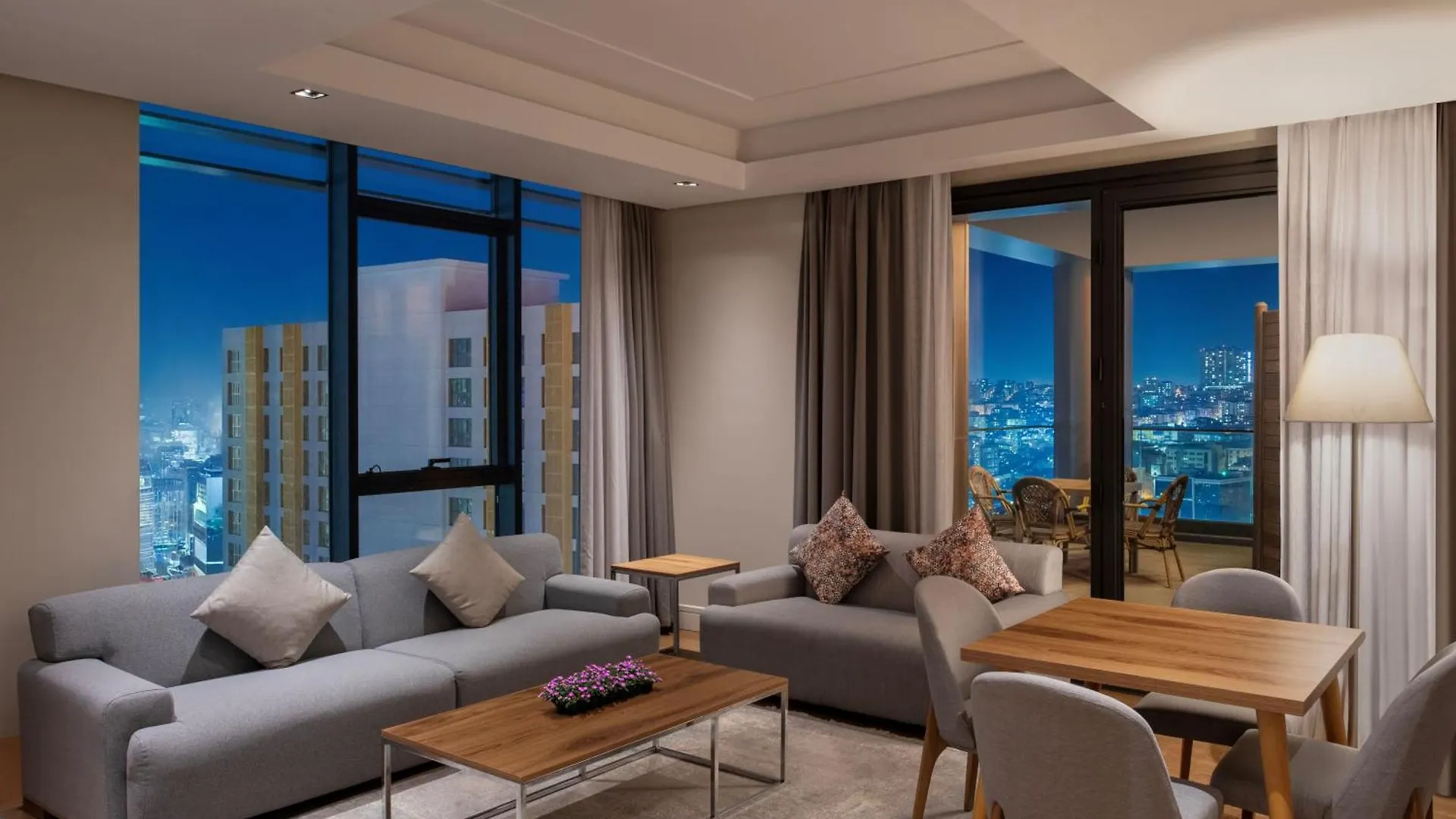 Hotel Movenpick Living Istanbul West 5*,  Türkei