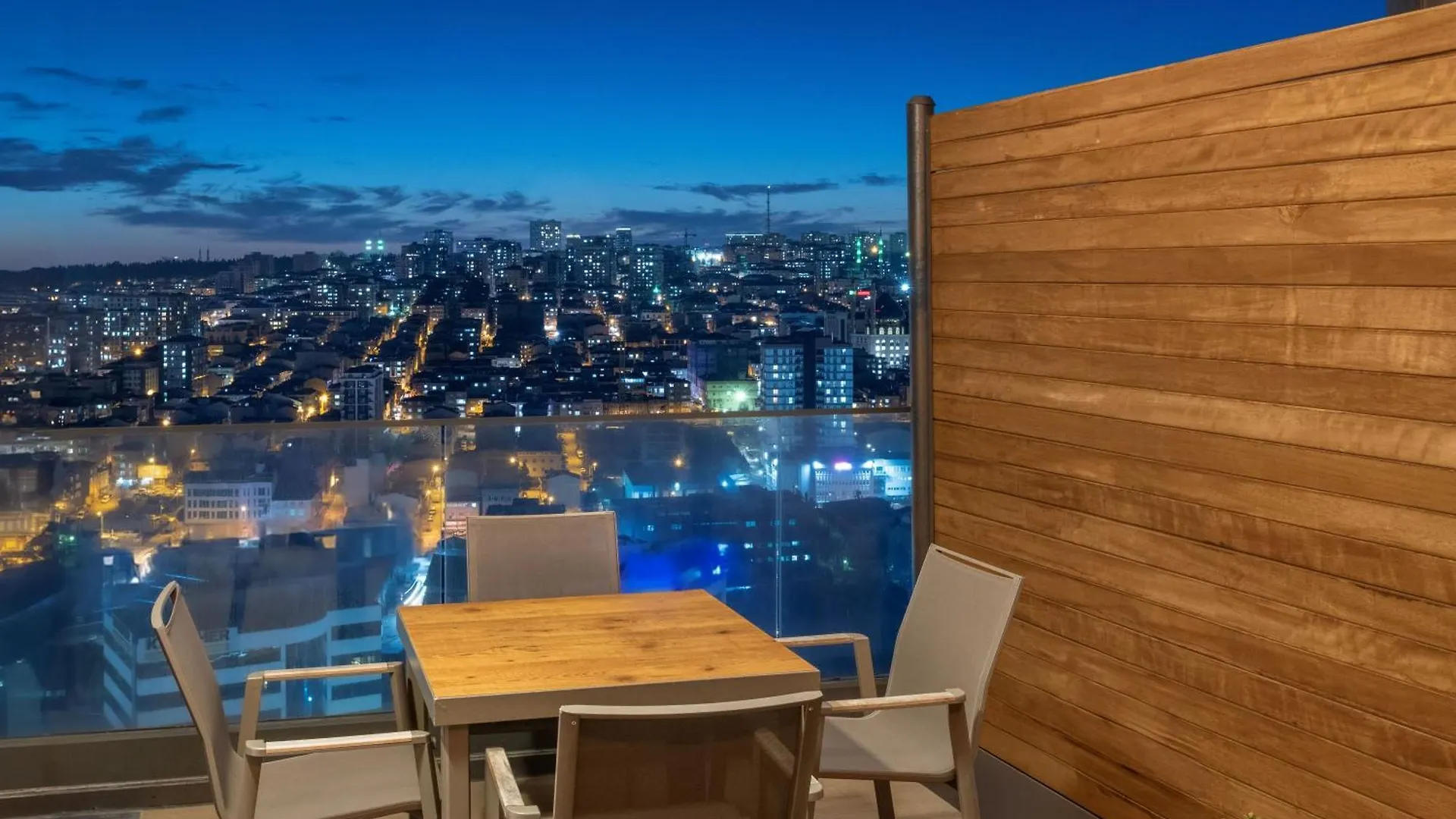 Movenpick Living Istanbul West Hotel
