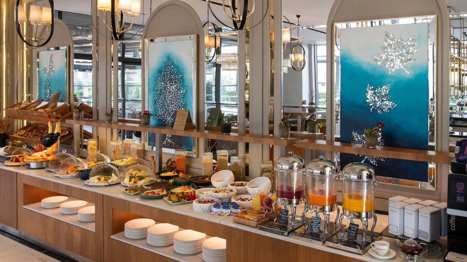 Hotel Movenpick Living Istanbul West 5*,