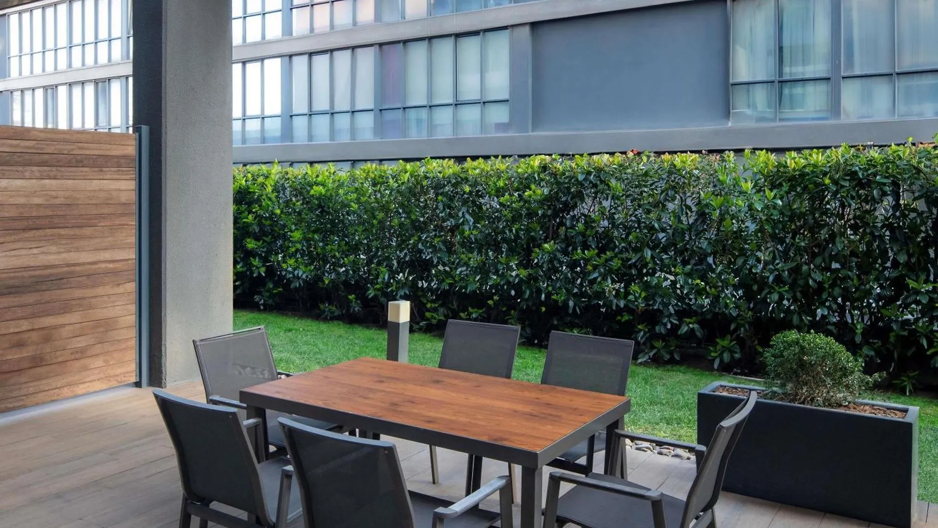 Movenpick Living Istanbul West Hotel 5*,