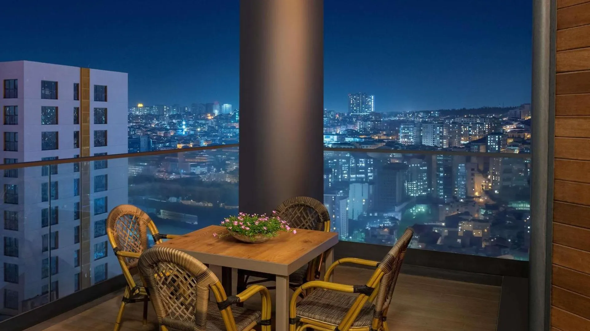 Hotel Movenpick Living Istanbul West