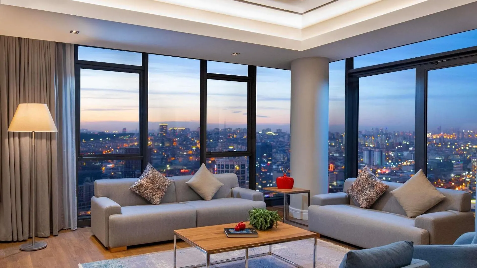 Отель Movenpick Living Istanbul West 5*,